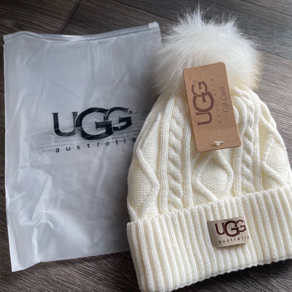 Ugg hat, OFF WHITE